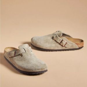Birkenstock Boston Clogs in Taupe. EU43 M10, regular fit
